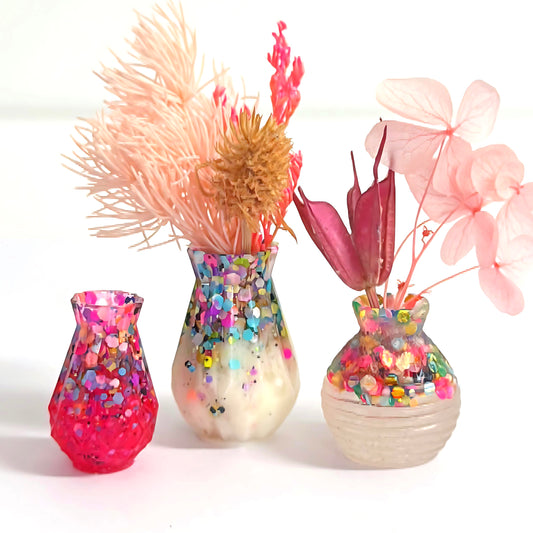 MINIATURE VASE SET 2 : Handmade Resin Miniature Vases