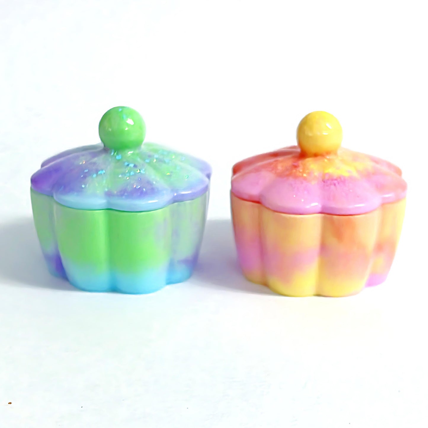 HELLO TINY TRINKETS : FLOWER : For the Tooth Fairy : Choose your colour : Handmade Cast Resin Trinket pot