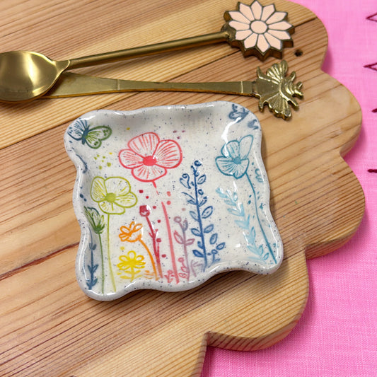 ANNIE’S GARDEN 🌼 Wave-edge Square Dish 🌺 Handmade Ceramic Treats & Tapas Dish by Jo Kealley