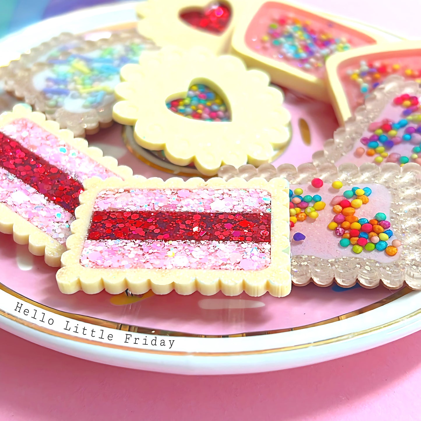 HELLO LITTLE BISCUITS : Choose your cookie : Handmade Resin BROOCHES