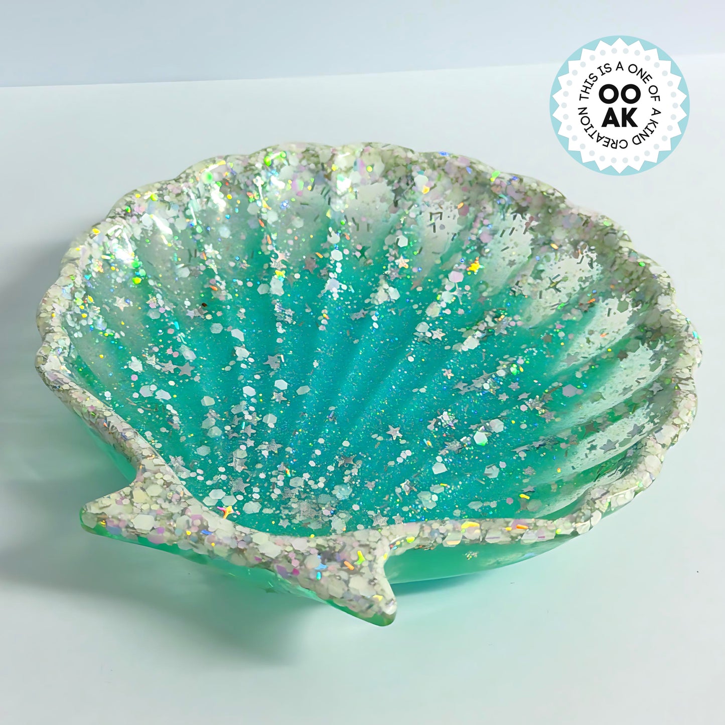 SEASHELL Small cast resin trinket tray