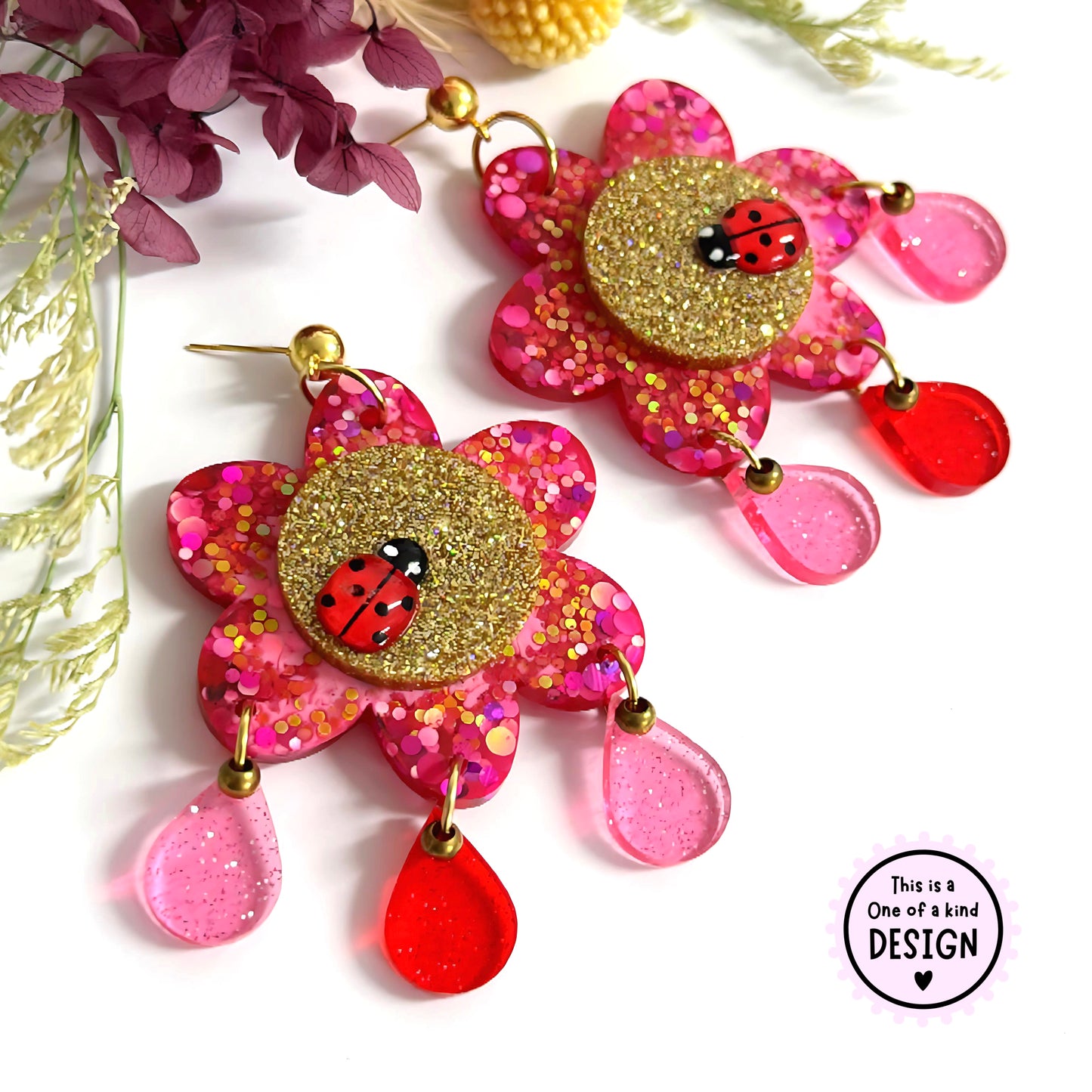 BLOOMING DAISY : One of a Kind : Handmade Resin & Acrylic DROP Earrings