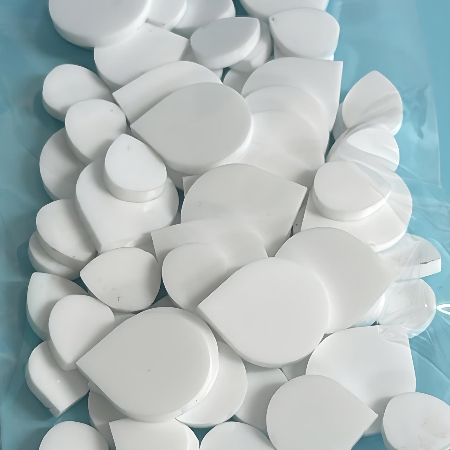 Assorted RAINDROPS for stud earring size: 3mm white gloss Acrylic components : Destash ite