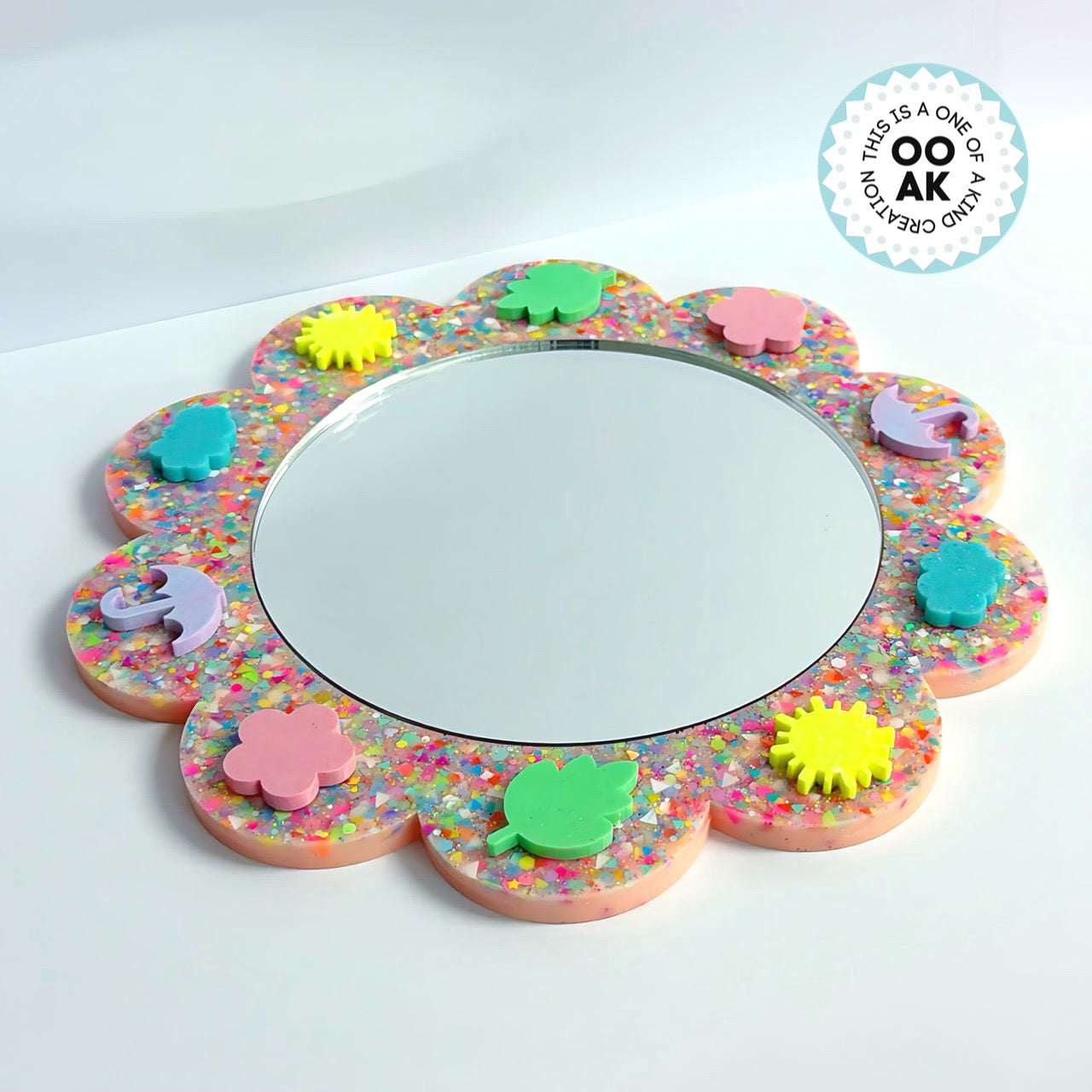 MEDIUM MIRRORED TRAY - cast resin trinket tray