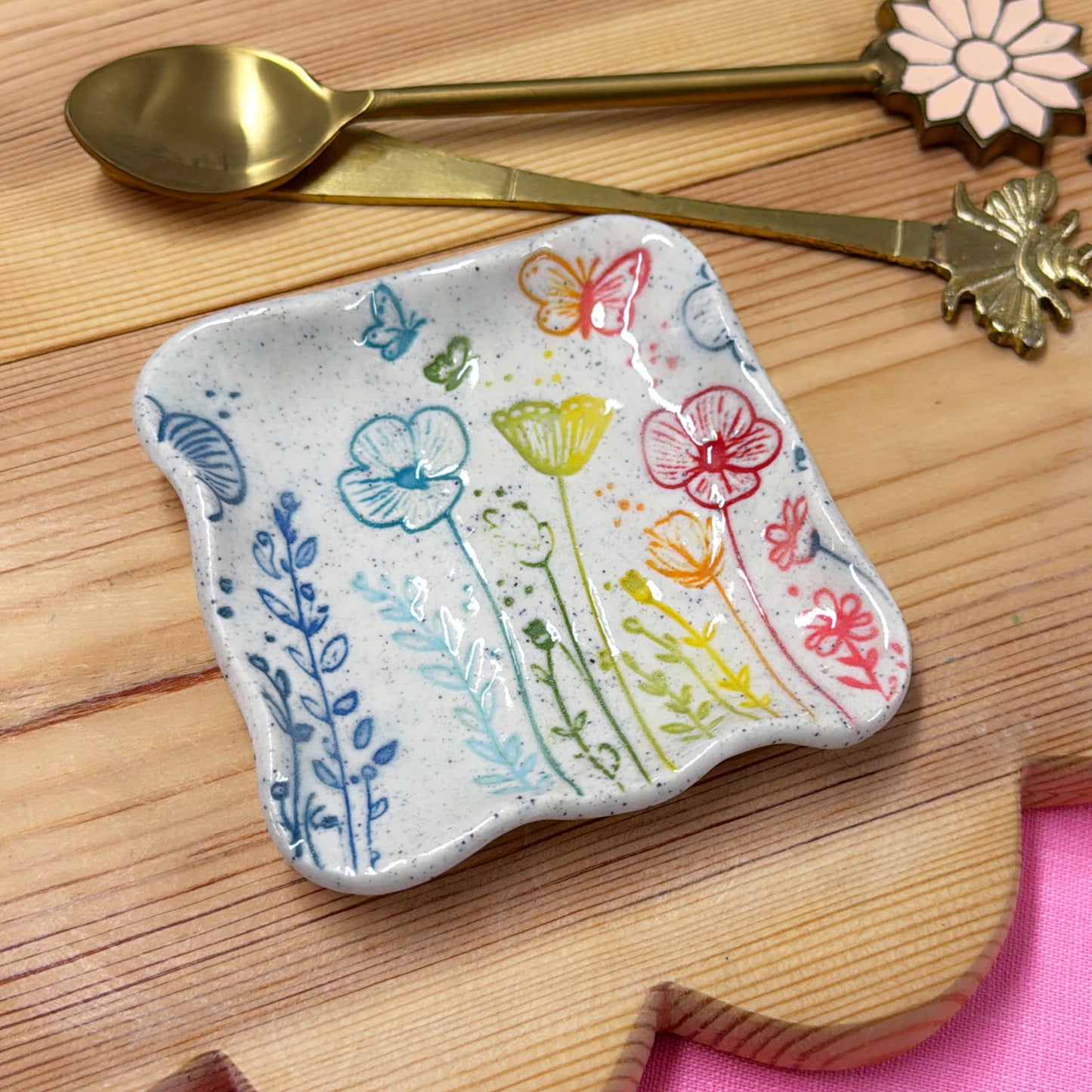ANNIE’S GARDEN 🌼 Wave-edge Square Dish 🌺 Handmade Ceramic Treats & Tapas Dish by Jo Kealley