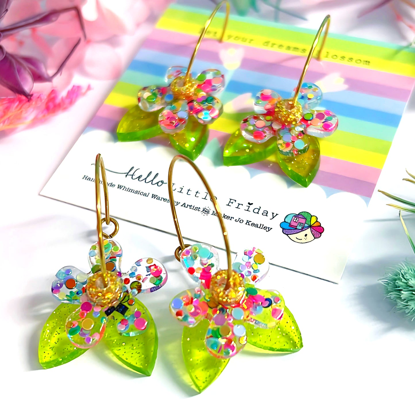 DAINTY DAISIES : Petite Handmade Resin & Acrylic DROP Earrings