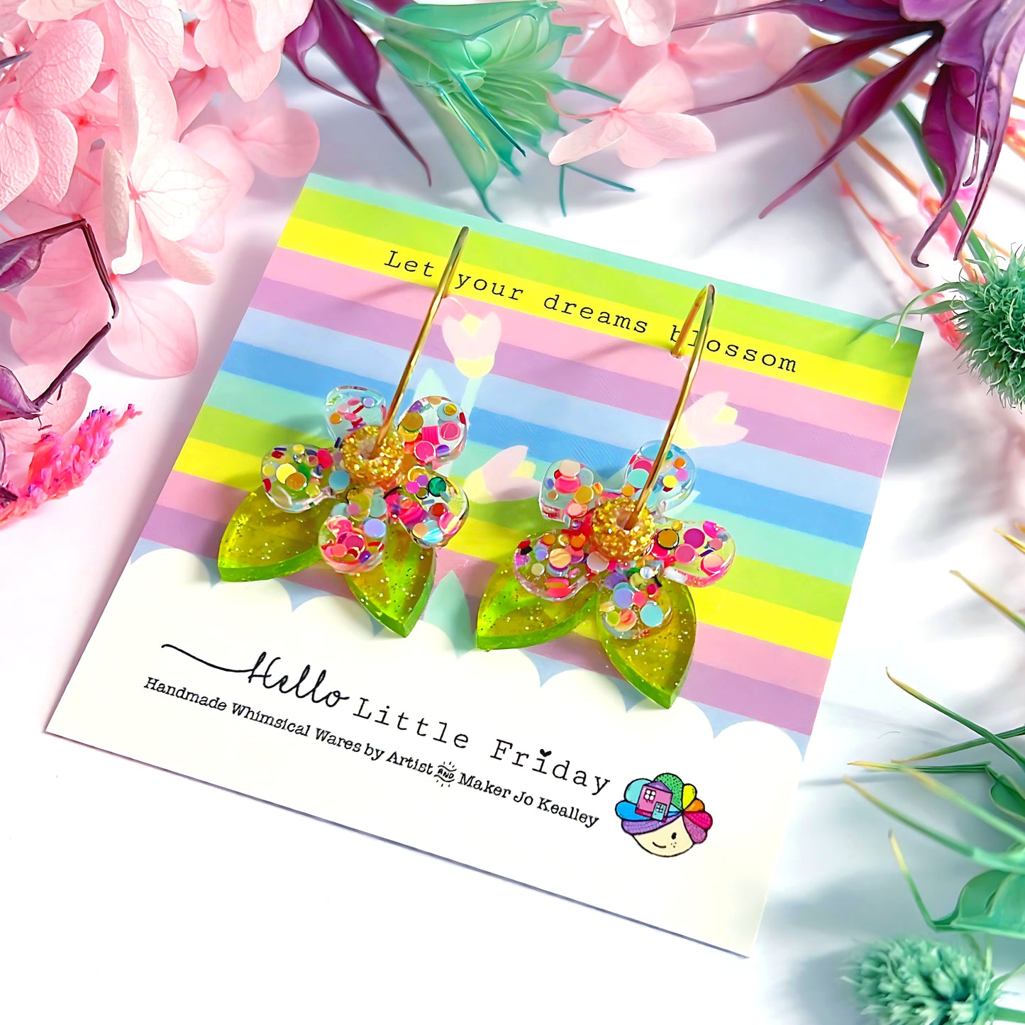 DAINTY DAISIES : Petite Handmade Resin & Acrylic DROP Earrings