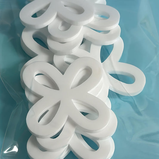 50mm LOOPY DAISY FLOWER for drop earring size : 3mm white gloss Acrylic components : Destash item