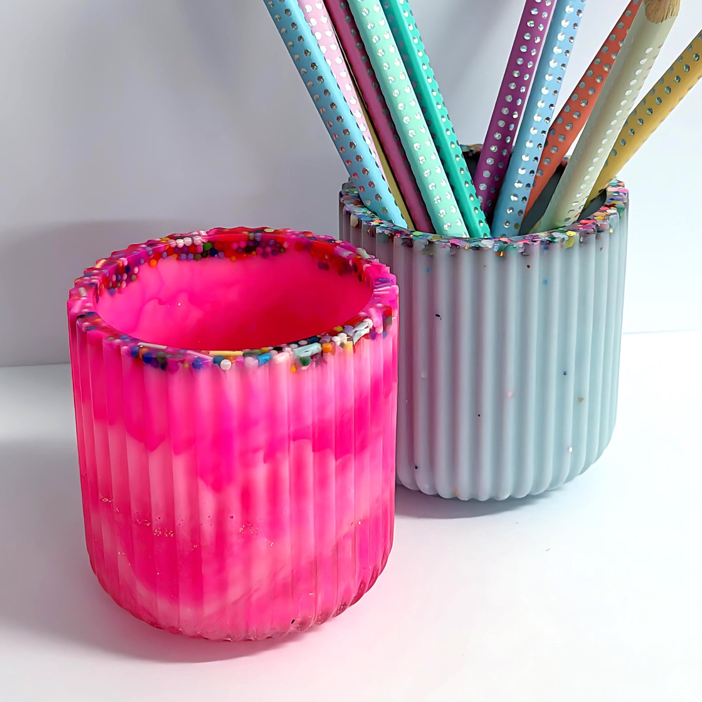 CAST RESIN PEN POTS