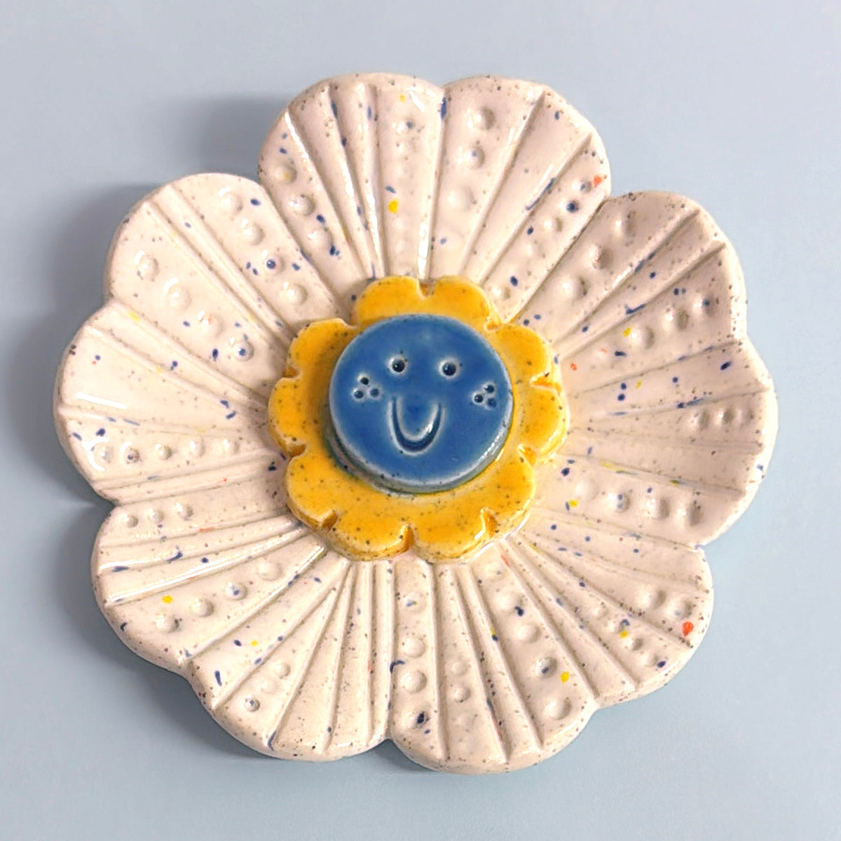 Summer Daisy X-Large WALLFLOWER Wall Art : Handmade Ceramic Ornament by Jo Kealley