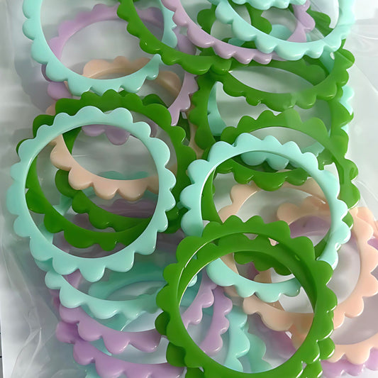 40mm Scallop circles assorted colours Resin components : Destash item
