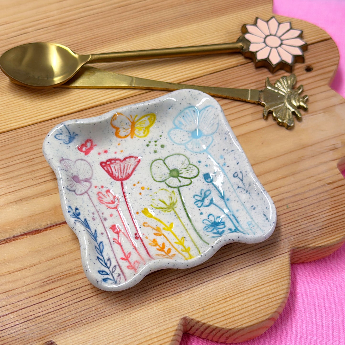 ANNIE’S GARDEN 🌼 Wave-edge Square Dish 🌺 Handmade Ceramic Treats & Tapas Dish by Jo Kealley
