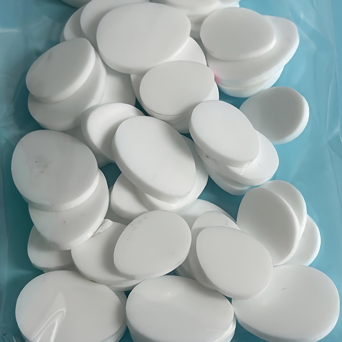 20mm & 25mm EASTER EGGS for stud earring size : 3mm white gloss Acrylic components : Destash item