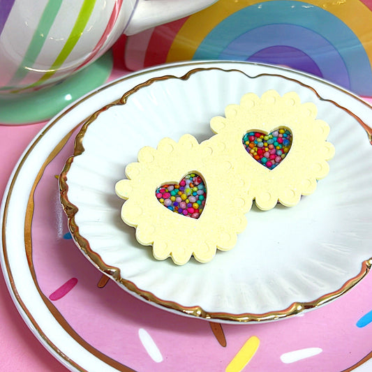 HELLO LITTLE BISCUITS : Handmade Resin BROOCHES