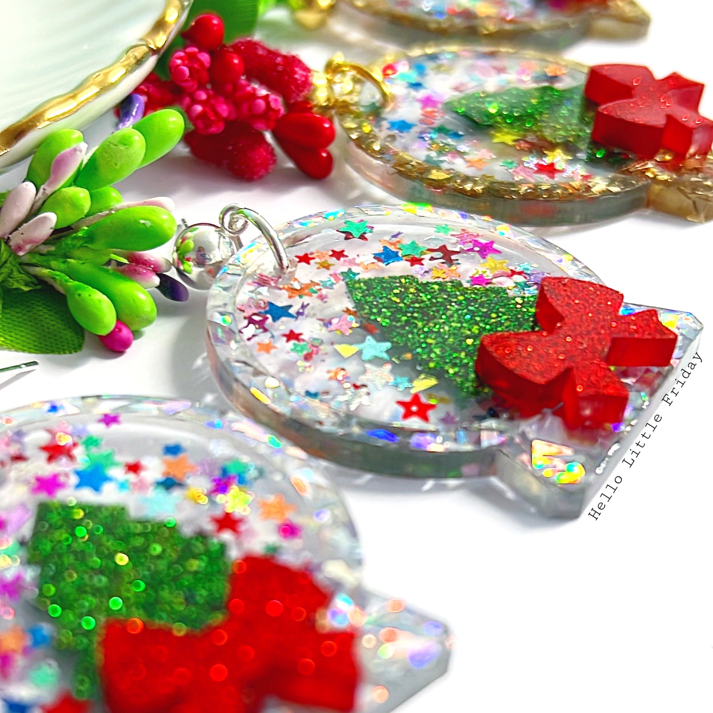 CHRISTMAS SNOW GLOBE RAINBOW TWINKLE STAR : SILVER : Handmade Resin & Acrylic DROP Earrings