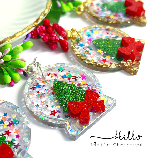 CHRISTMAS SNOW GLOBE RAINBOW TWINKLE STAR : Choose from silver or gold : Handmade Resin Drop Earrings
